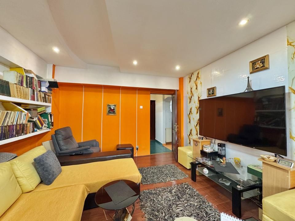 Apartament 2 camere decomandat, etaj 1- Zona Turnisor – fotografia 7 din 13
