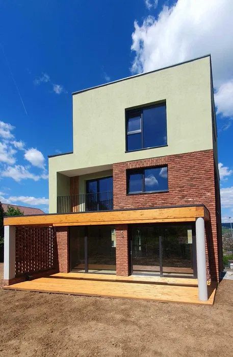 Casă individuală, arhitectură modernă, 240 mp utili, teren 400 mp | Gruia – fotografia 1 din 8