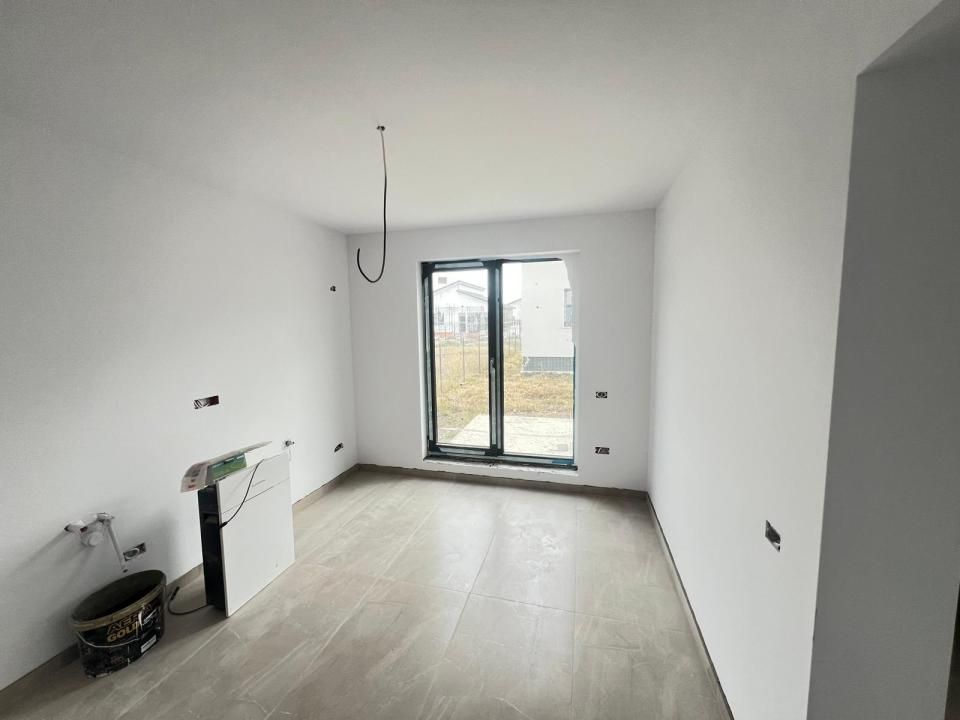 Casa-Vila-4Camere-108mp-Parter-Etaj-Curte-300mp-Incalzire-Pardoseala-Sanpetru – fotografia 6 din 13