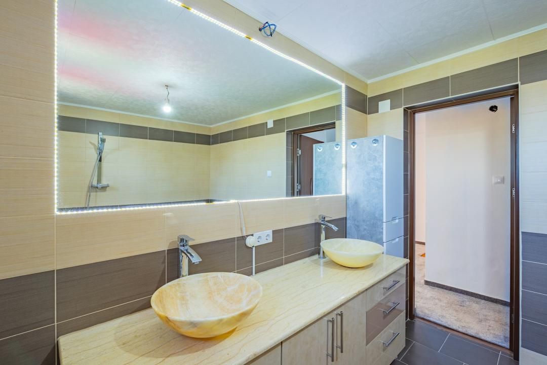 O casă construită pentru prezent. Gândită pentru viitor. – fotografia 18 din 69