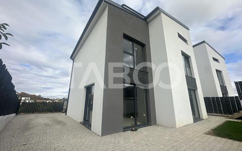 Casa individuala semifinisata alipita prin garaj de vanzare in Dezmir