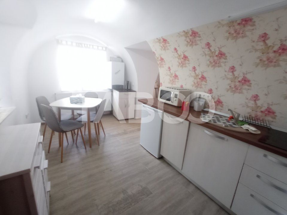 Apartament de inchiriat in Centrul Istoric din Sibiu gradina 150 mp – fotografia 5 din 9