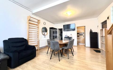 Apartament cu 3 camere pe 2 nivele zona Centrala langa Piata Abator