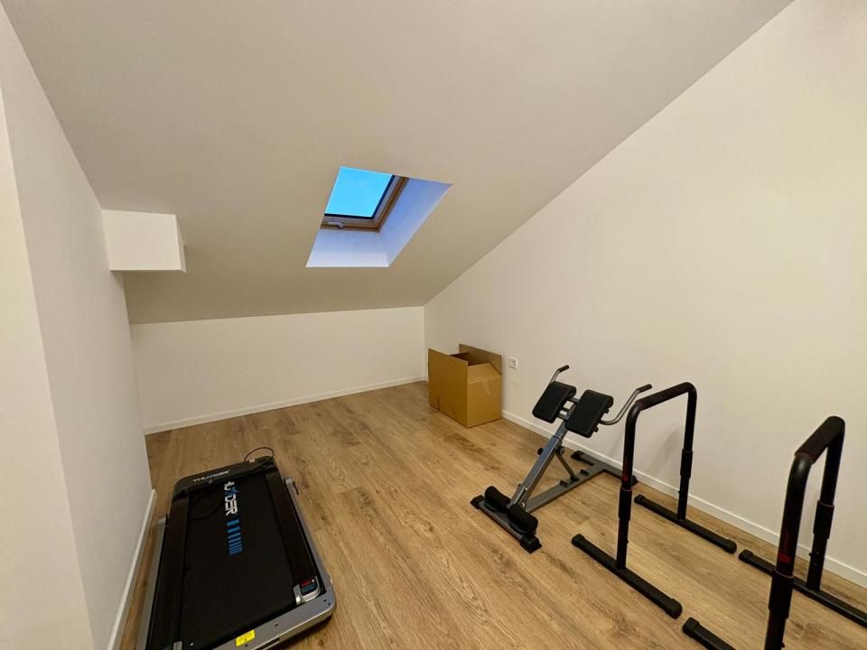 Penthouse mobilat si utilat cu 4 camere si parcare – fotografia 14 din 23