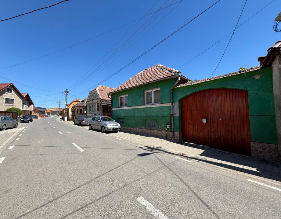 Casă de vânzare cu teren de 700 mp - Boiţa, Sibiu – fotografia 1 din 10