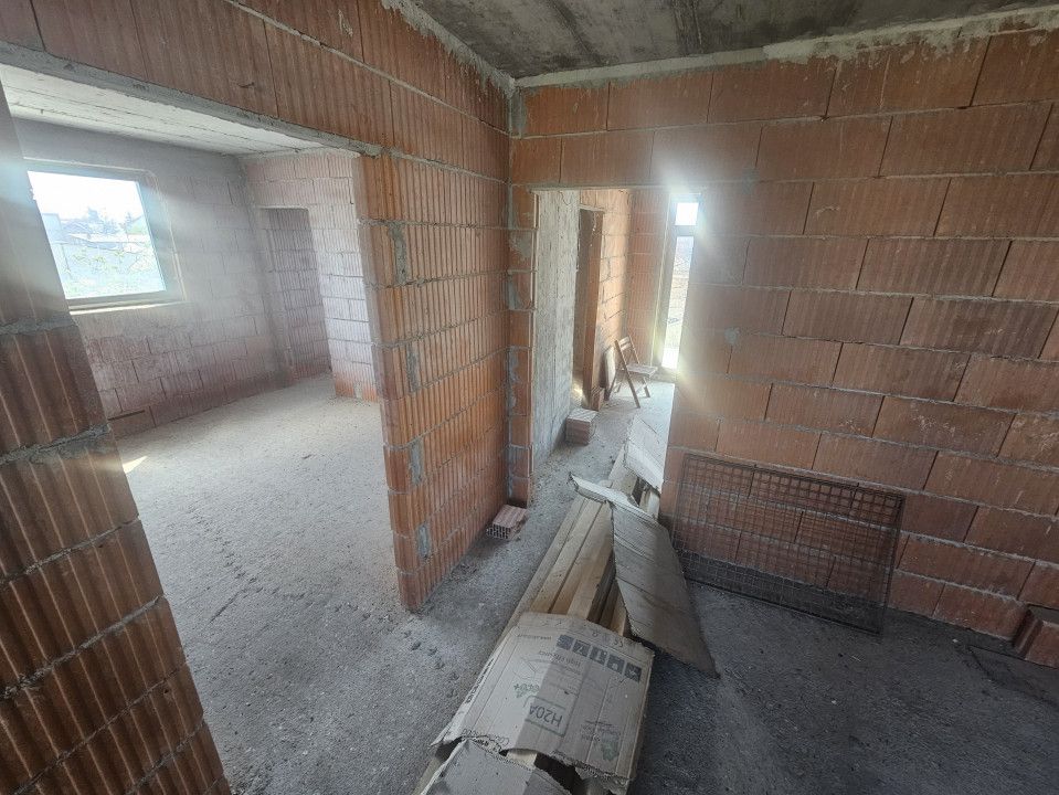 Voluntari-Catedrala, vila 7 camere P+1+M, teren 347mp – fotografia 17 din 25