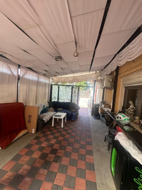 Casa cu 3 camere | Doamna Ghica | Centrala | Curte | Fara animale – fotografia 8 din 9