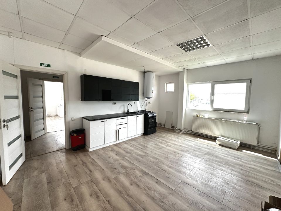 DEPOZIT 450 mp. Birouri Hala si TEREN Imprejmuit 4077 mp Asfalt - Utilitatile – fotografia 7 din 29