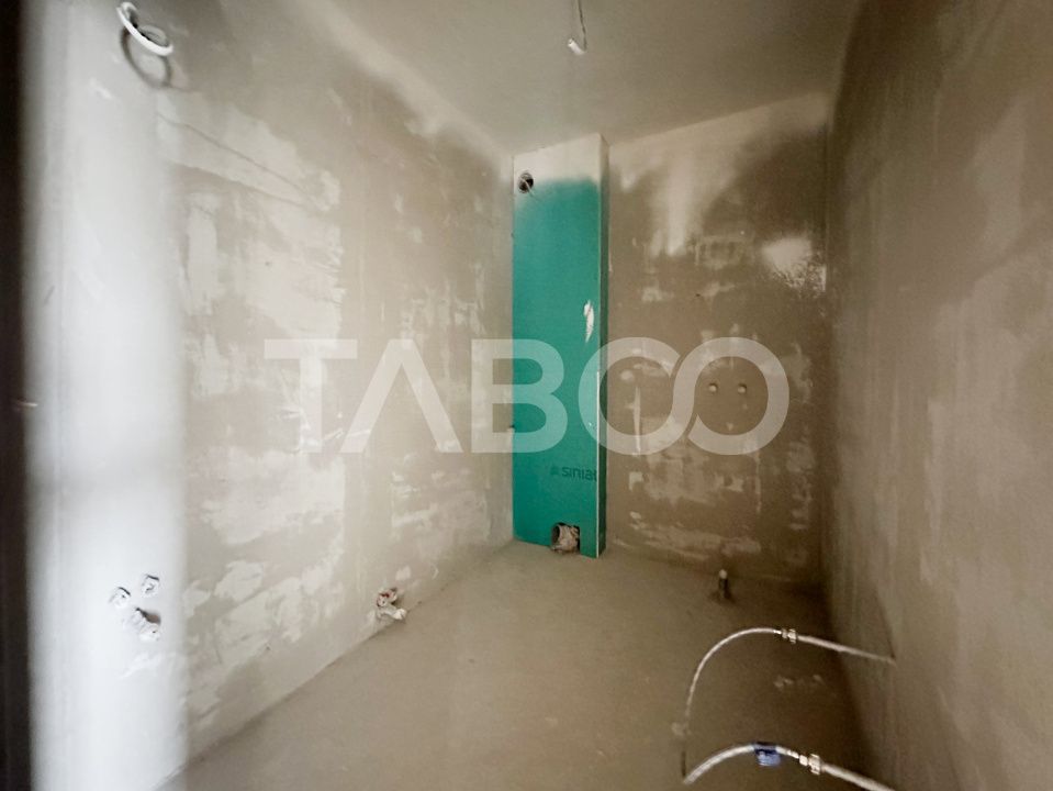 Apartament cu 3 camere semifinisat bloc nou de vanzare in Centru – fotografia 6 din 7