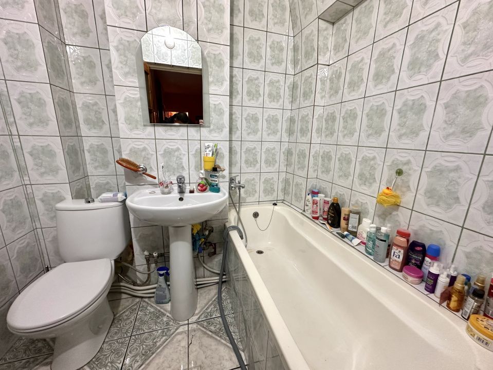 Vanzare Apartament 4 camere modificat in 3 CETATE M-uri vedere Parc 2 bai 2 balc – fotografia 4 din 17