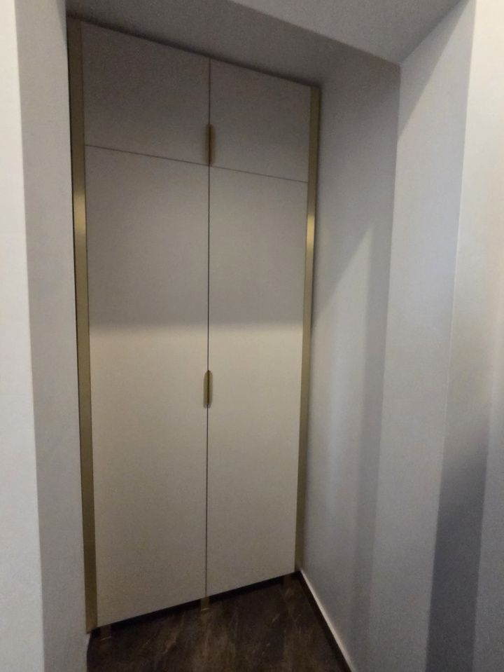 STUDIO | PENINSULA | AFACERE LA CHEIE – fotografia 7 din 8