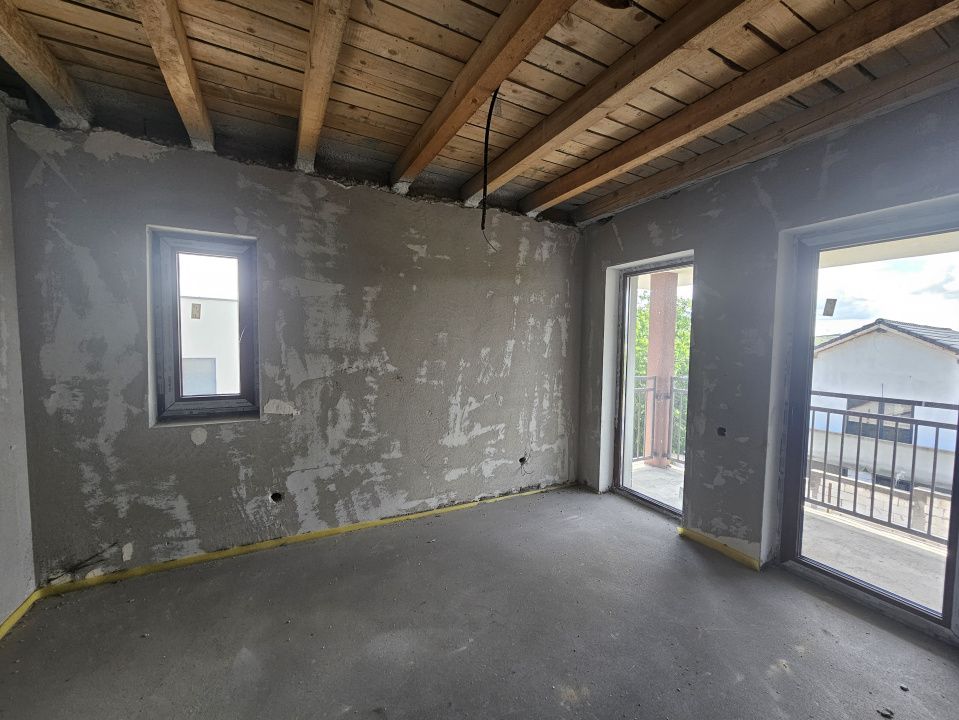 Casa NZEB cu panouri fotovoltaice in Dezmir – fotografia 18 din 24