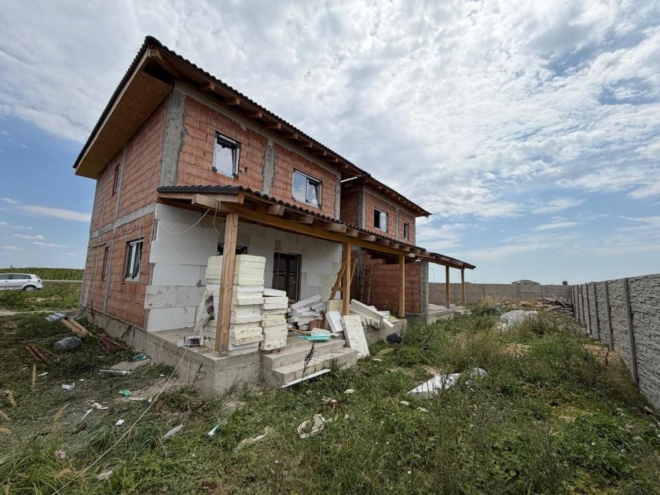 Duplex despartit cam tehnica | 5 camere | Toate utilitatile | 2 bai | – fotografia 2 din 5