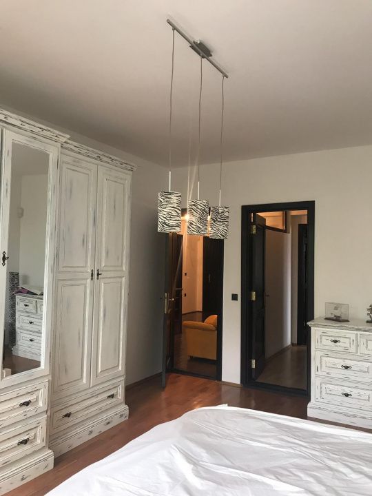Casa D+P+E de inchiriat in Alba Iulia zona CETATE 350 mp si Teren 600 mp – fotografia 8 din 38