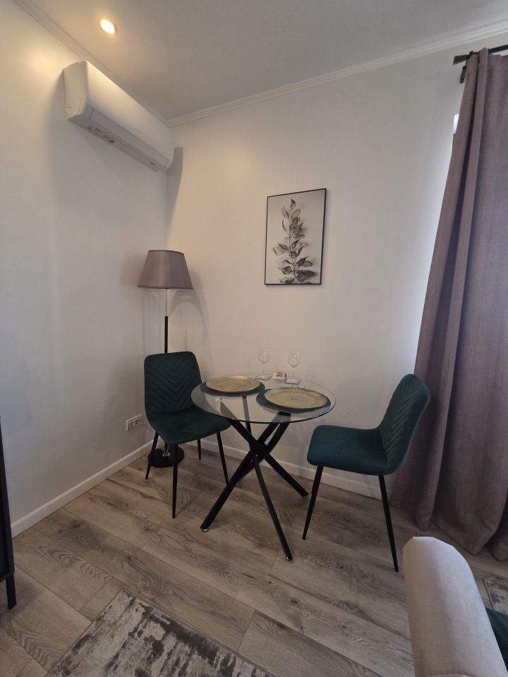 STUDIO | PENINSULA | AFACERE LA CHEIE – fotografia 3 din 8