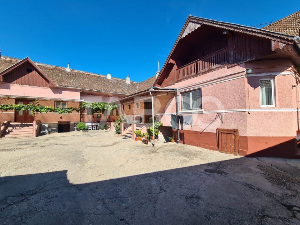 Casa cu spatiu comercial de vanzare in Sebes zona centrala – fotografia 11 din 20