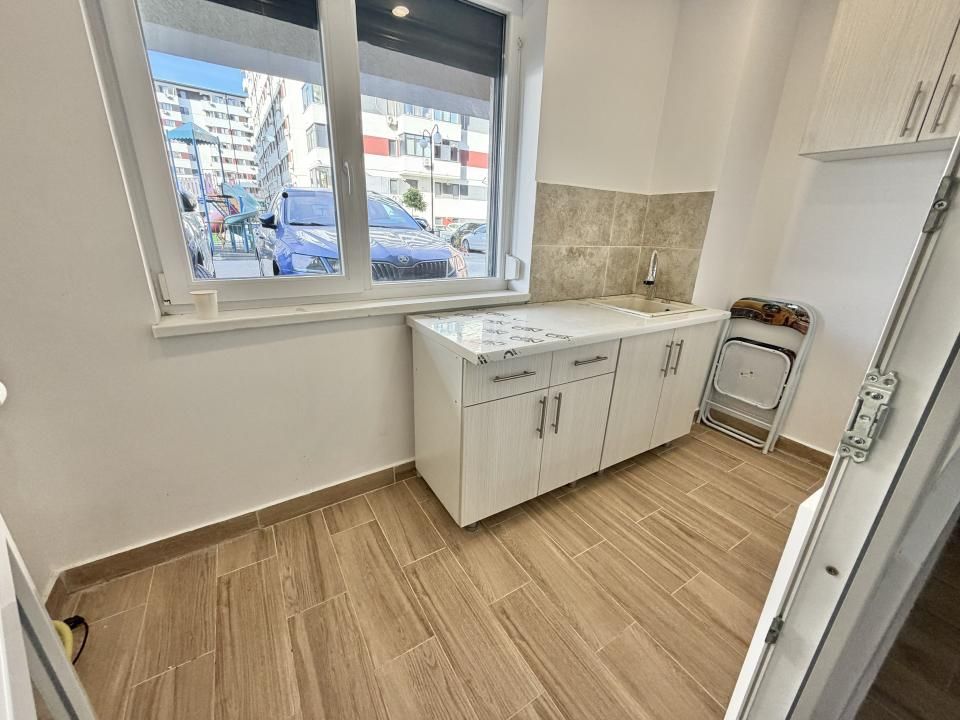 Garsoniera mobilata Militari Residence - Avangarde City demisol inalt – fotografia 5 din 12