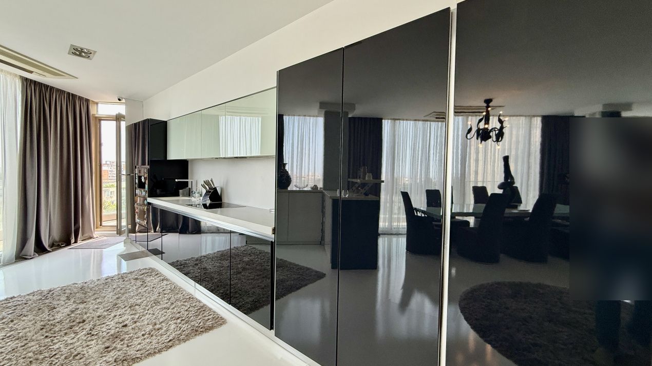 Penthouse UNIC 204 mp totali in Tomis Nord Constanta mobilat si utilat – fotografia 34 din 38