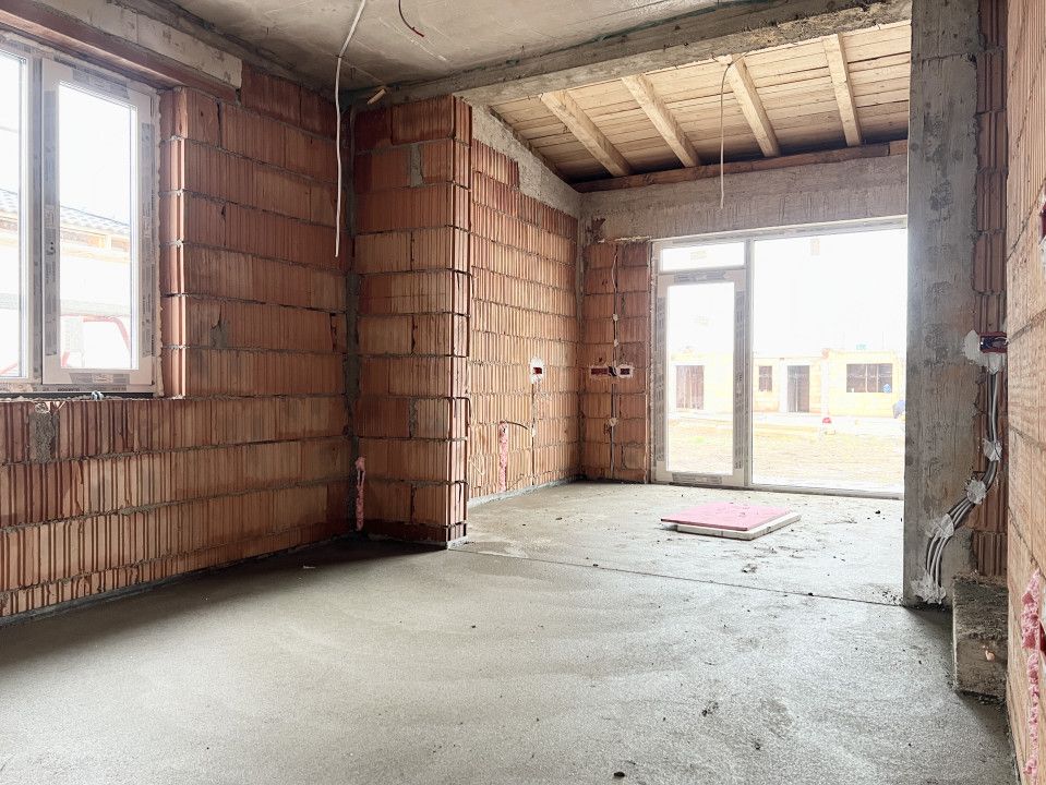 Duplex, 94mp utili, 360mp teren, 4 camere,curent trifazic-Giarmata-vii – fotografia 2 din 18