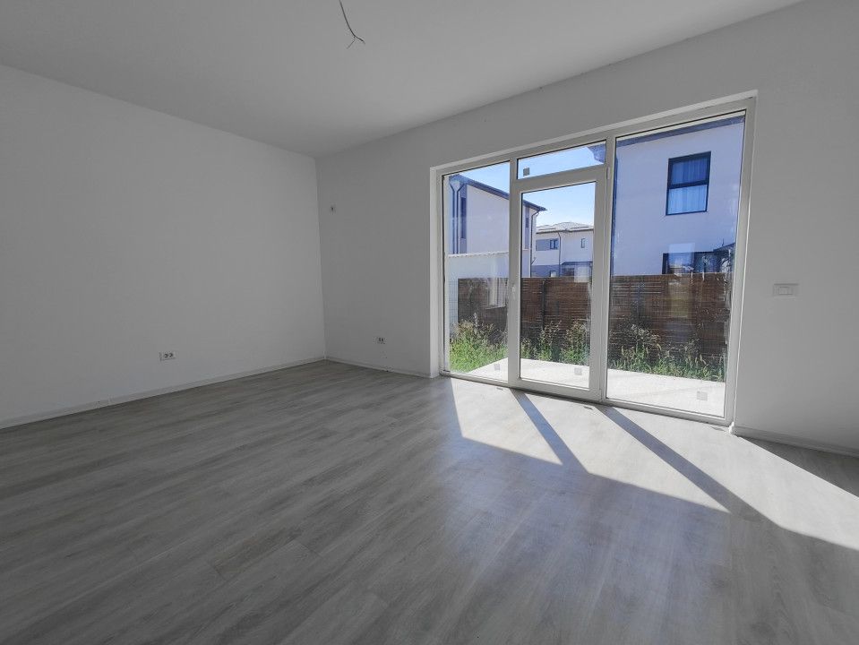 Casa 114 mpu, 260 mp curte , 2 locuri de parcare, complex cu circuit inchis – fotografia 9 din 22