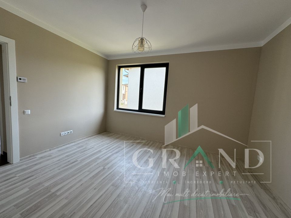 OPORTUNITATE!Casă individuală | 4 camere | 3 băi | Garaj | Terasă | Dezmir – fotografia 15 din 36