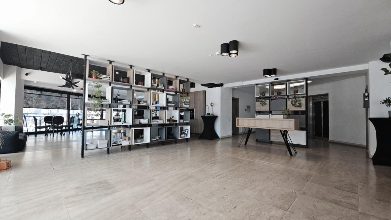 Comercial Premium | Showroom | Ultracentral | Corneliu Coposu – fotografia 16 din 25