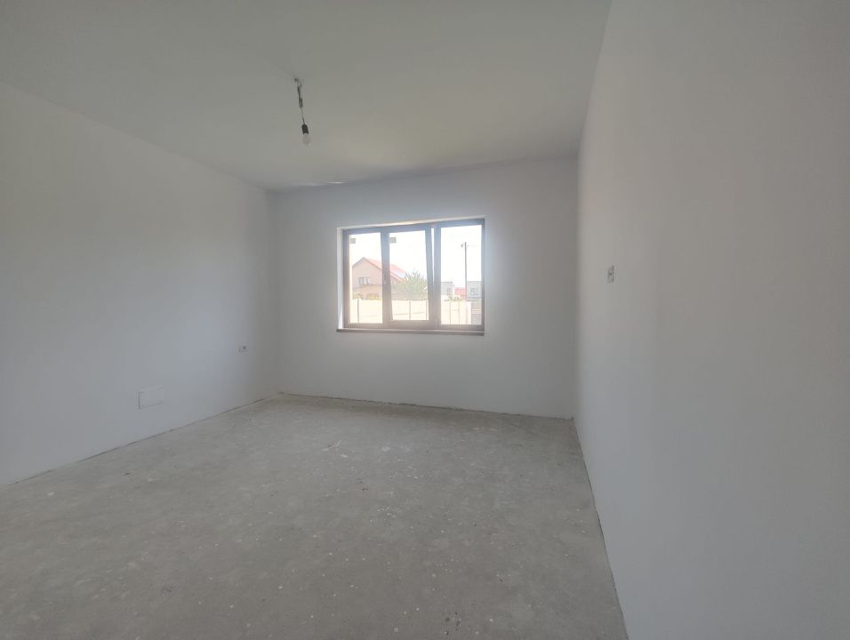 Casa 5 camere, teren 456 mp, Preajba, com. Malu Mare, zona Damila – fotografia 3 din 11