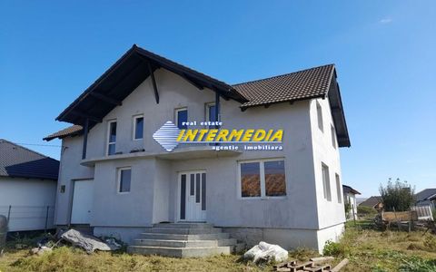 Casa de vanzare in Alba Iulia la gri cu teren aferent 480 mp
