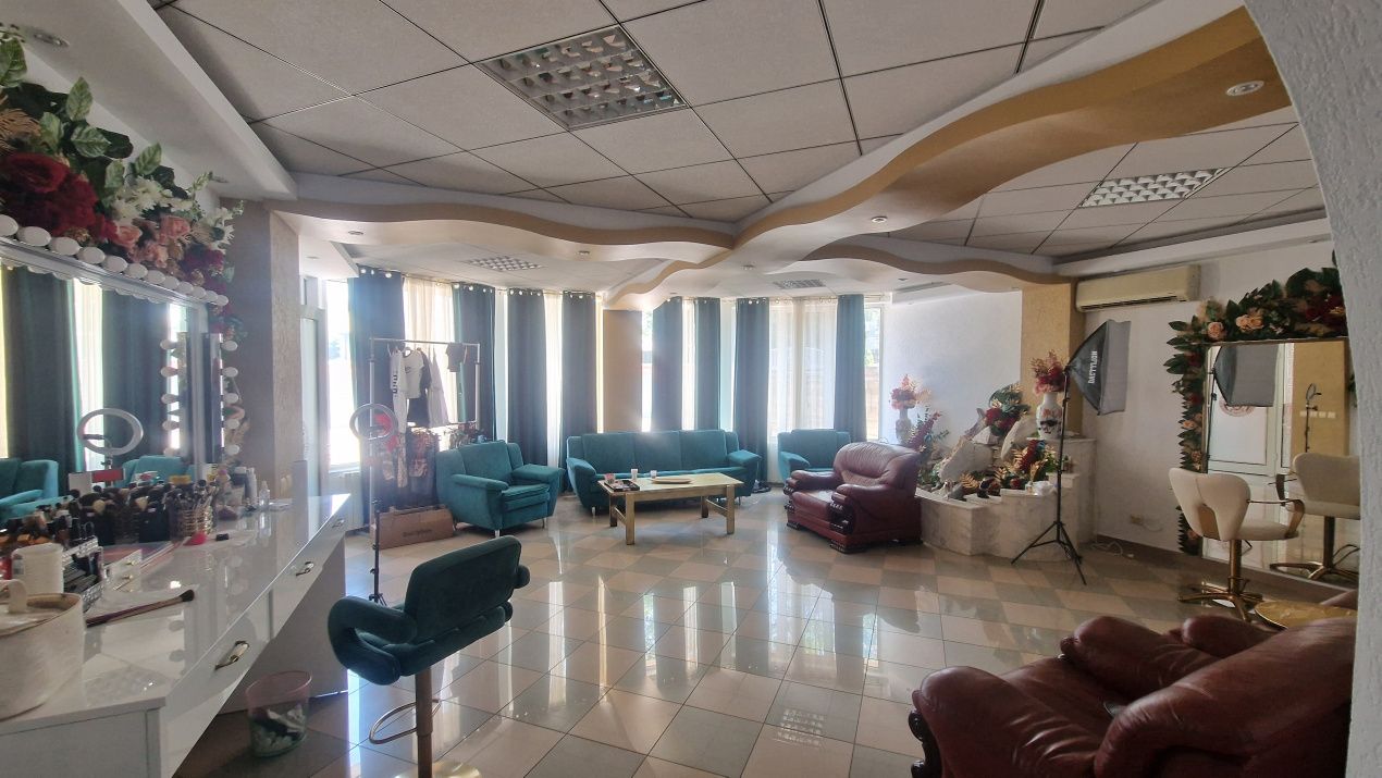 Vila premium , B-dul Pieptanari ! – fotografia 1 din 15