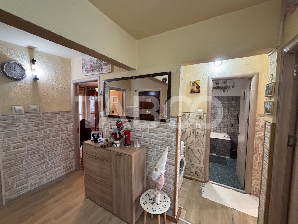 Apartament decomandat 3 camere de vanzare etaj 2   Valea Aurie – fotografia 7 din 14