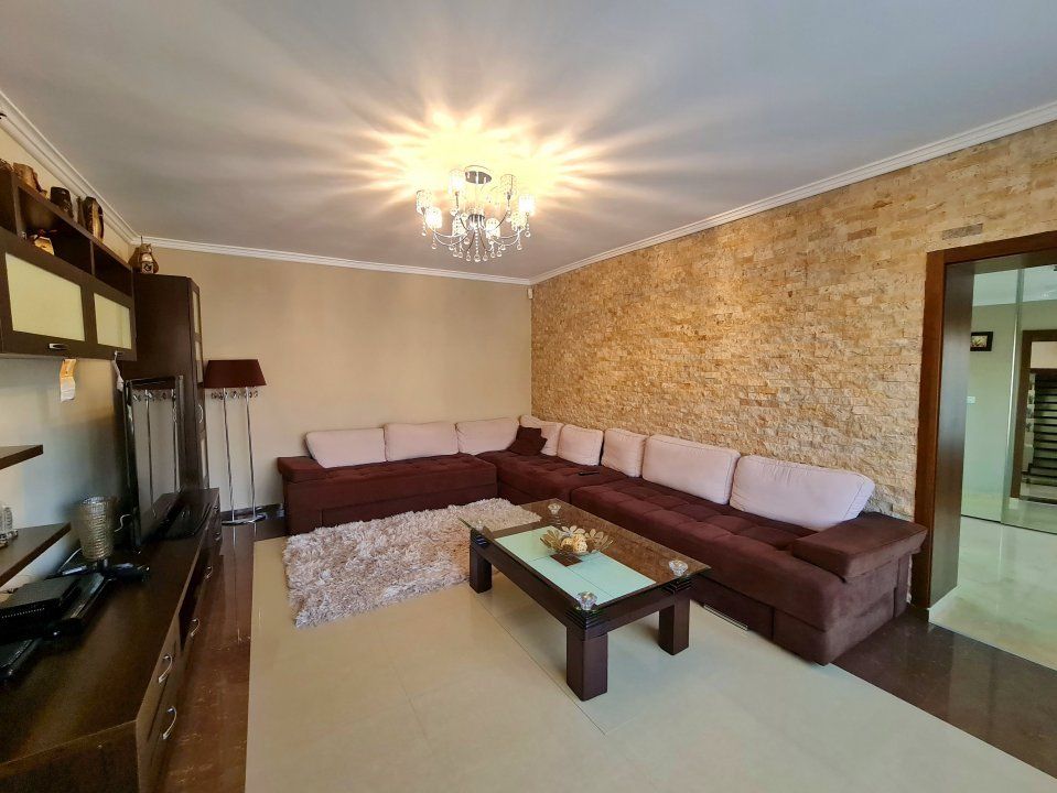 Vila 6 Camere - Domnesti – fotografia 14 din 36