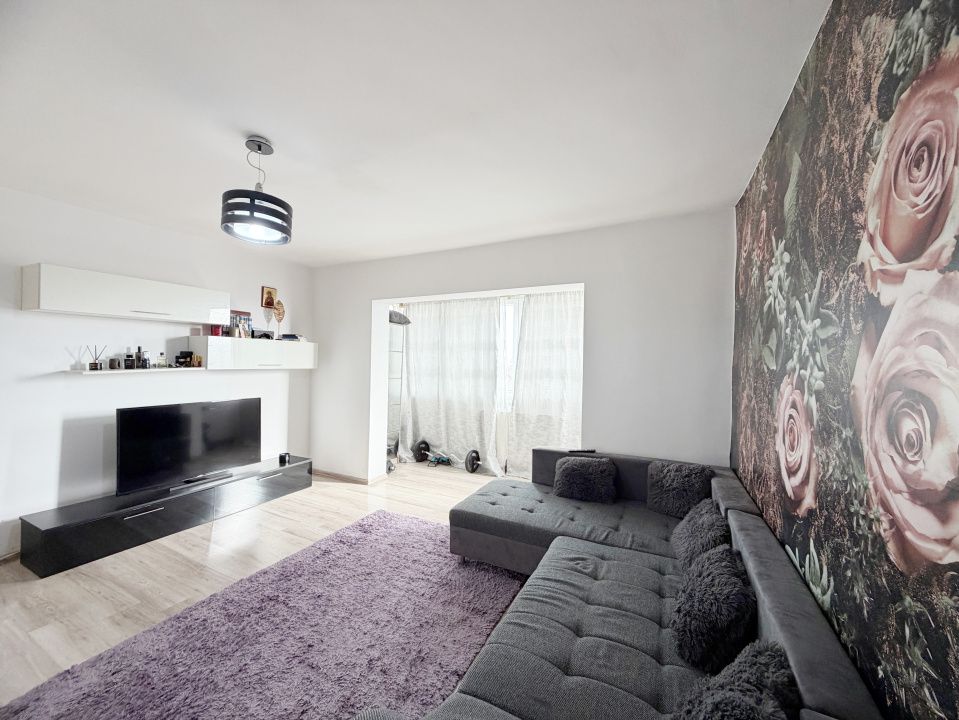 Apartament 2 camere, semidecomandat, zona Lipovei – fotografia 3 din 13