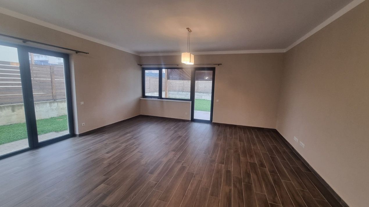 Casa individuală de închiriat în Dezmir, stradă privată – fotografia 8 din 12