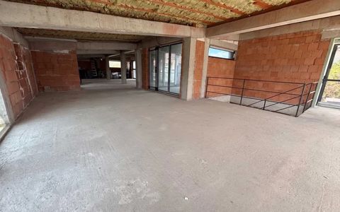 Spațiu comercial / birouri | 162mp | 5 parcări | zona Oncos / Muzeul Apei