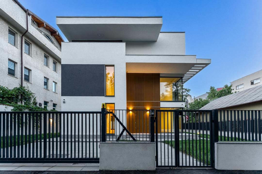Vila individuala langa Lacul Baneasa | 6 camere, lift interior – fotografia 3 din 22
