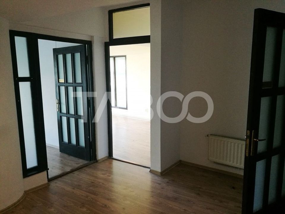 Spatiu de  birouri de vanzare  268 mpu etaj 1  zona Turnisor Sibiu – fotografia 2 din 10