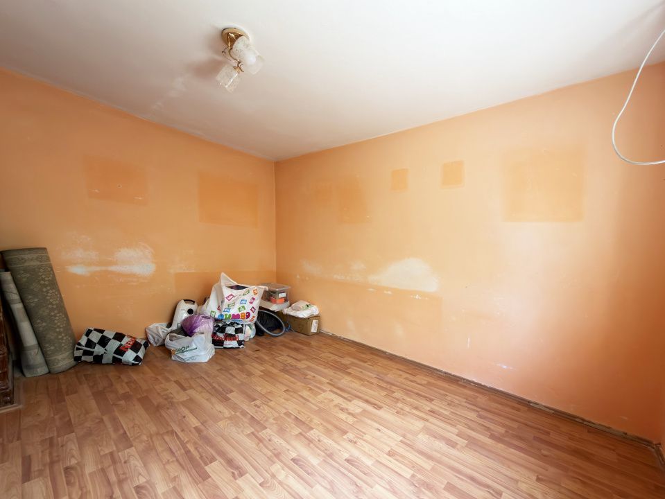 Mihail Kogălniceanu - Casa cu 6 camere, oportunitate de investiție – fotografia 10 din 11