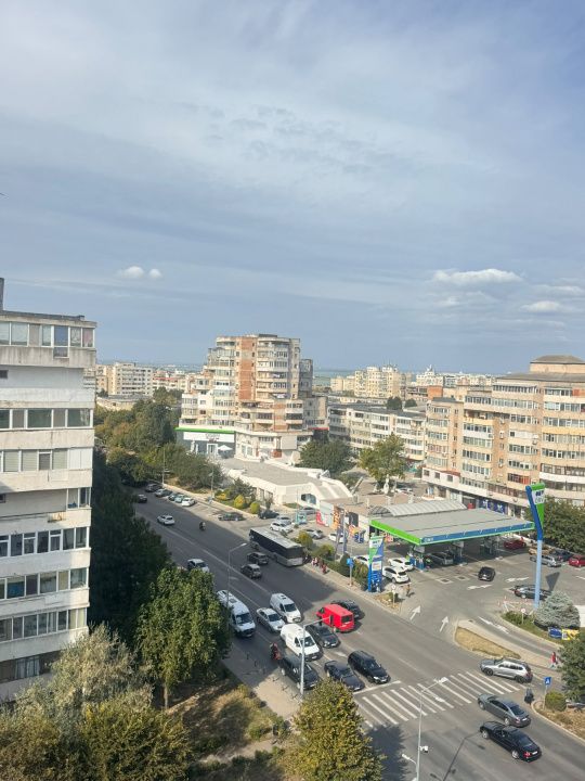 Apartament 3 camere de vanzare - zona Brotacei, Tomis Nord – fotografia 2 din 12
