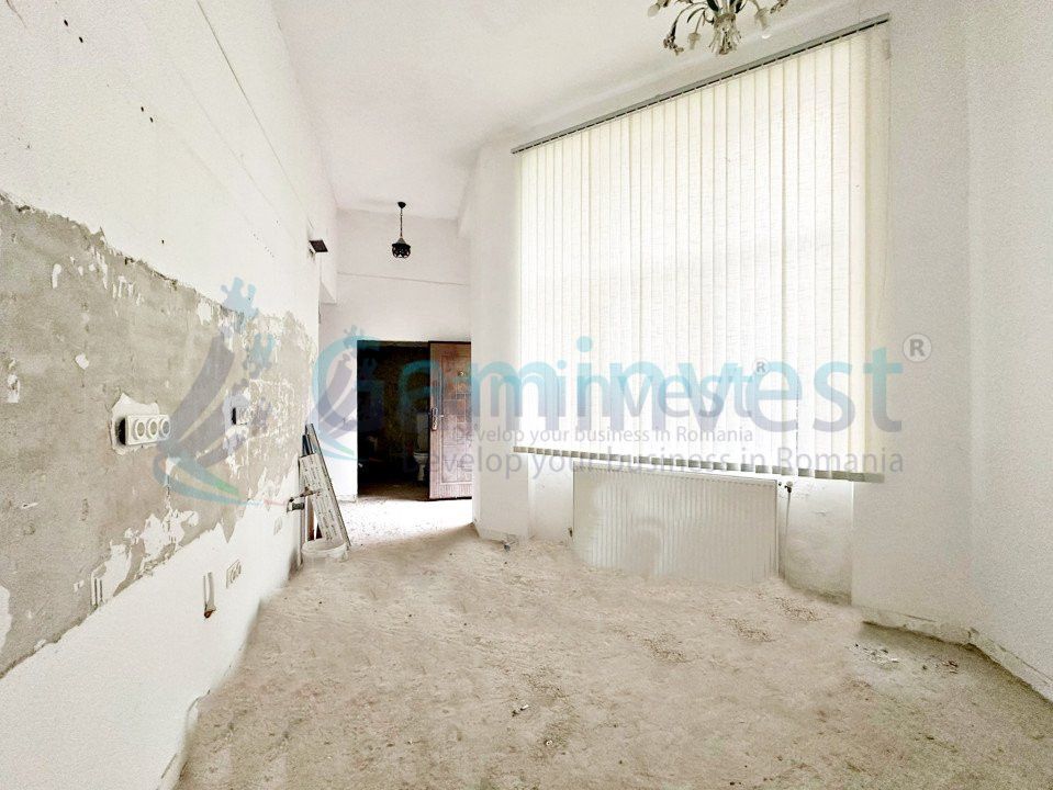 Casă ultracentrală cu apartament și demisol, zona Republicii pietonala, Oradea – fotografia 2 din 11