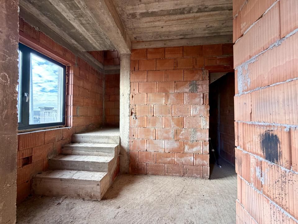 Duplex la rosu, 4 camere, 118 utili, 389 mp teren - Sanandrei – fotografia 9 din 9
