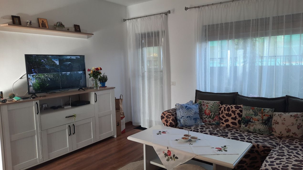 Casa cuplata, finisata, 130 mp utili, 5 camere, zona linistita – fotografia 2 din 3
