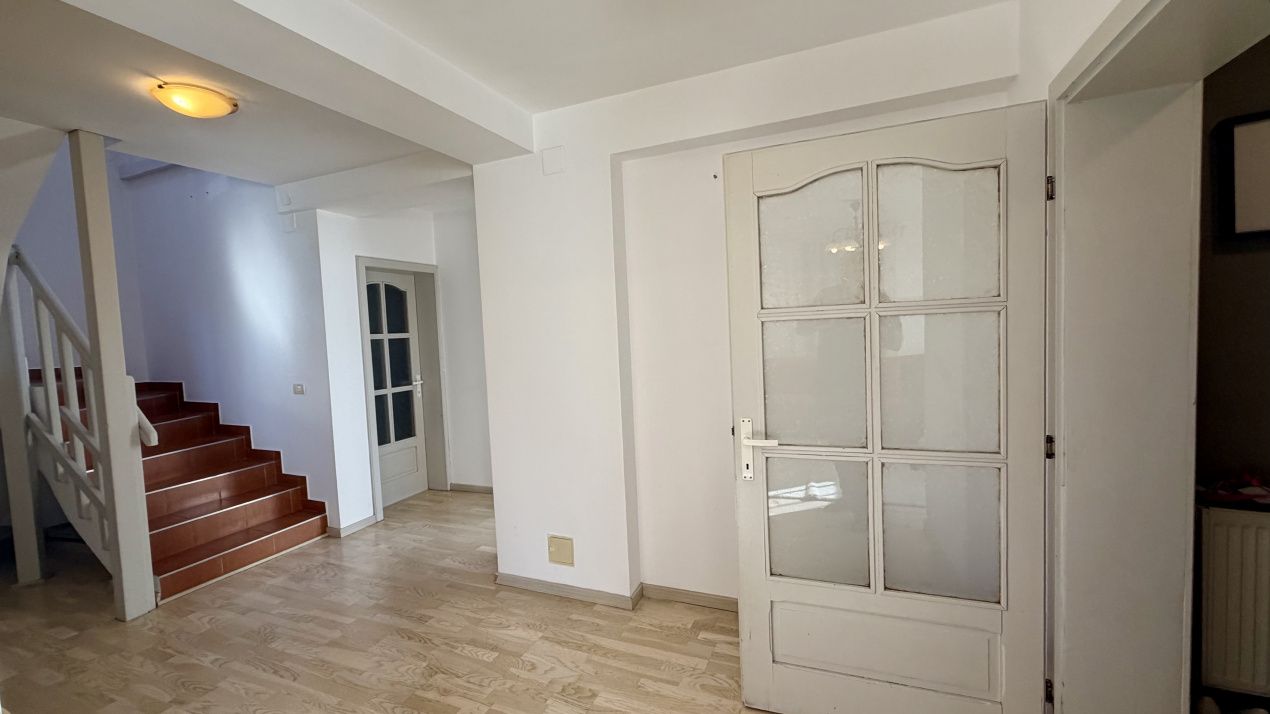 Vilă de închiriat Tunari, 6 camere, curte 535 mp – semimobilata – fotografia 7 din 18