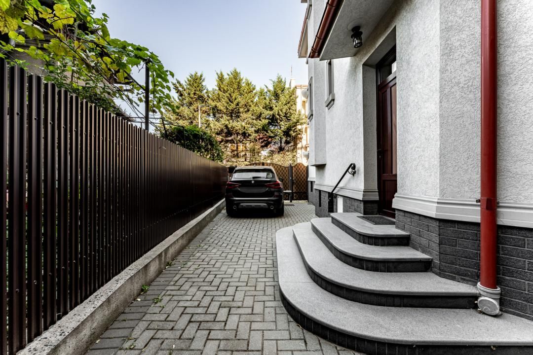 7 Camere | 2016 | 7 minute metrou | 200 mp teren | 2 x Parcare – fotografia 8 din 25