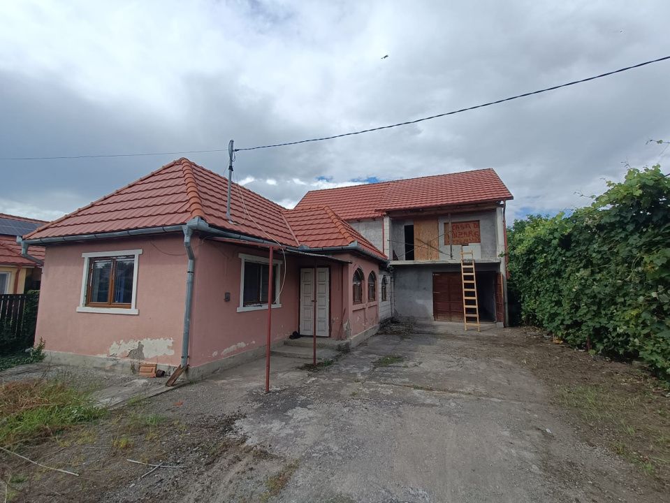 Casă de vânzare Reghin - Suseni – fotografia 1 din 12