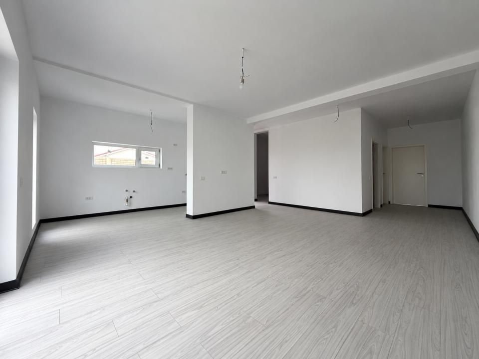 Duplex 3 camere, parter, 90mp utili, 310mp teren, terasa 14mp-Sag – fotografia 2 din 13
