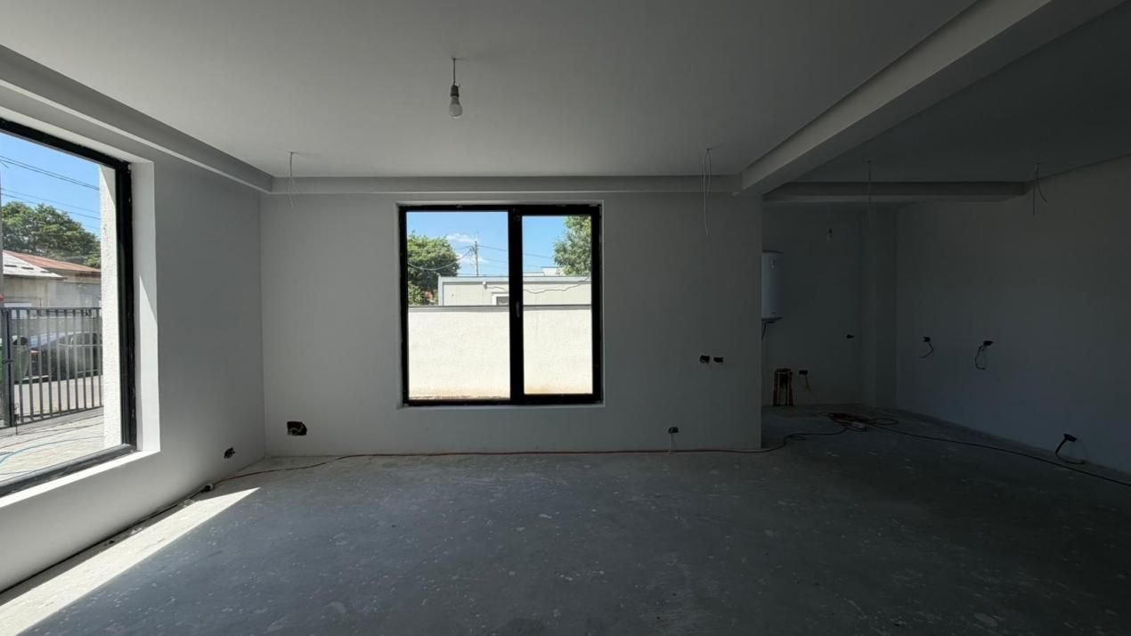 Casa 5 camere | Bucureștii Noi | Metrou | 2 locuri de parcare | Curte | – fotografia 6 din 10