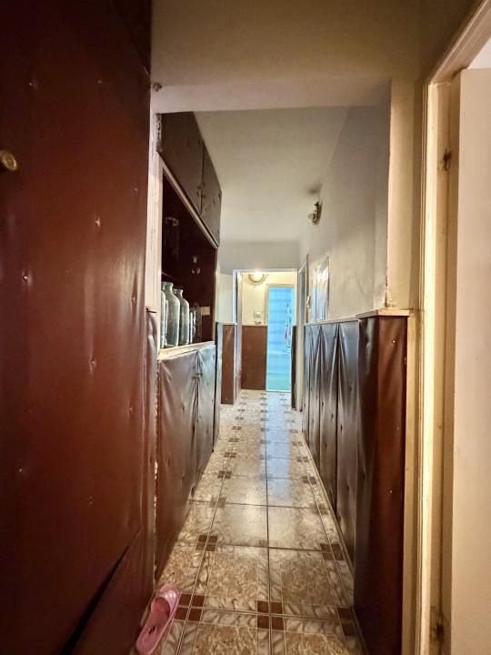 Apartament 4 camere, decomandat, etaj 1, zona Dambovita – fotografia 10 din 15