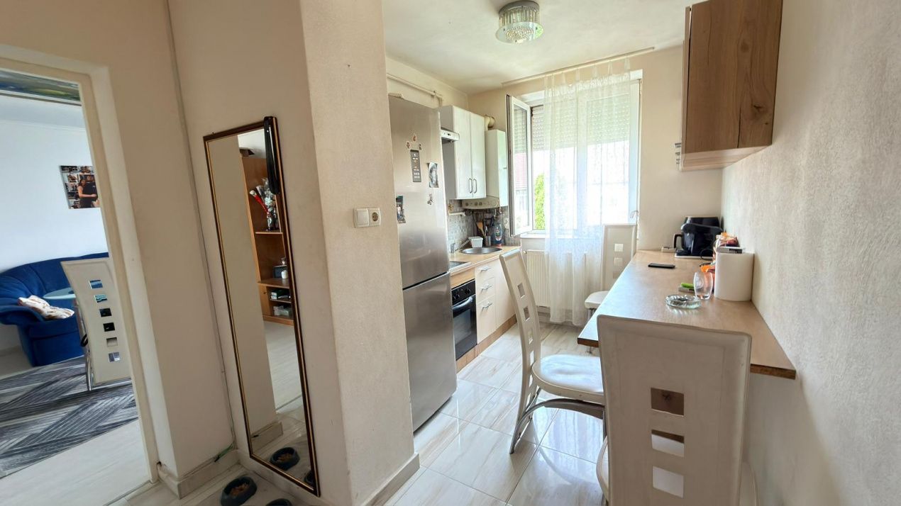 Vanzare Apartament 2 camere cu Balcon CUGIR Parcare Finisat Utilat Mobilat – fotografia 4 din 24