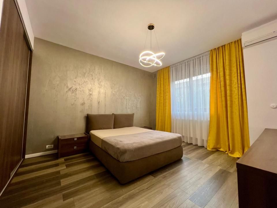 Apartament 3 camere, decomandat, 77 mp utili , parter - Zona Lipovei – fotografia 1 din 12