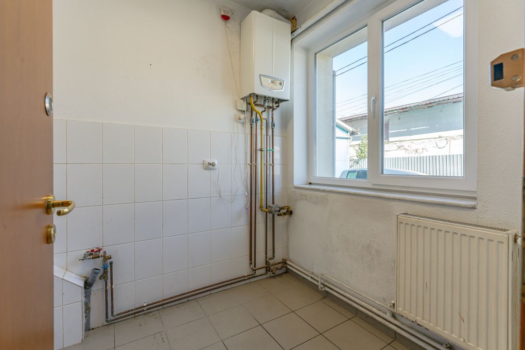 Hală 664 mp cu showroom, lift marfă și 15 parcări Brașov – fotografia 17 din 22